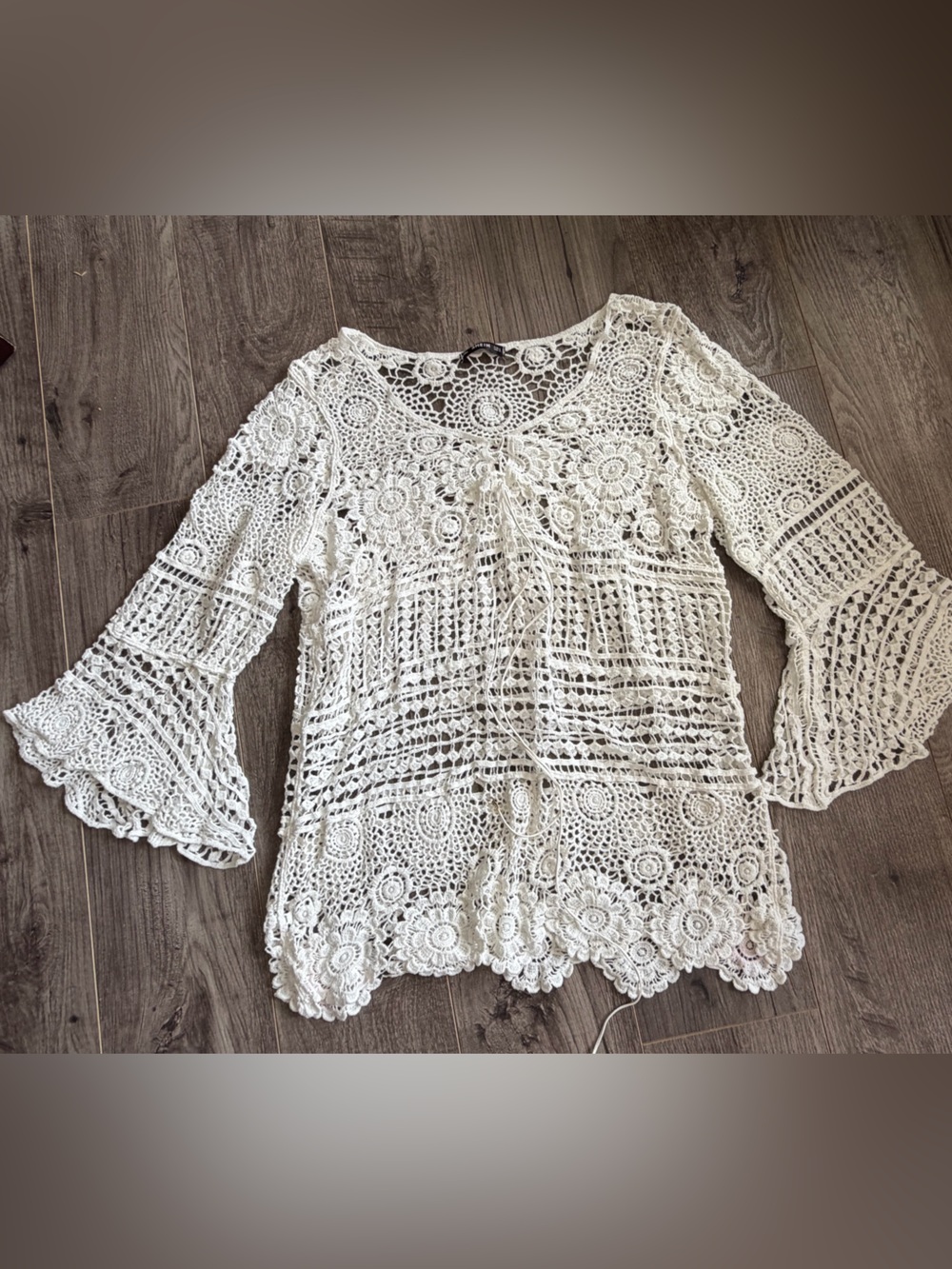 3/$30 white floral crocheted swimsuit cover up w/ scalloped hem and bell sleeves